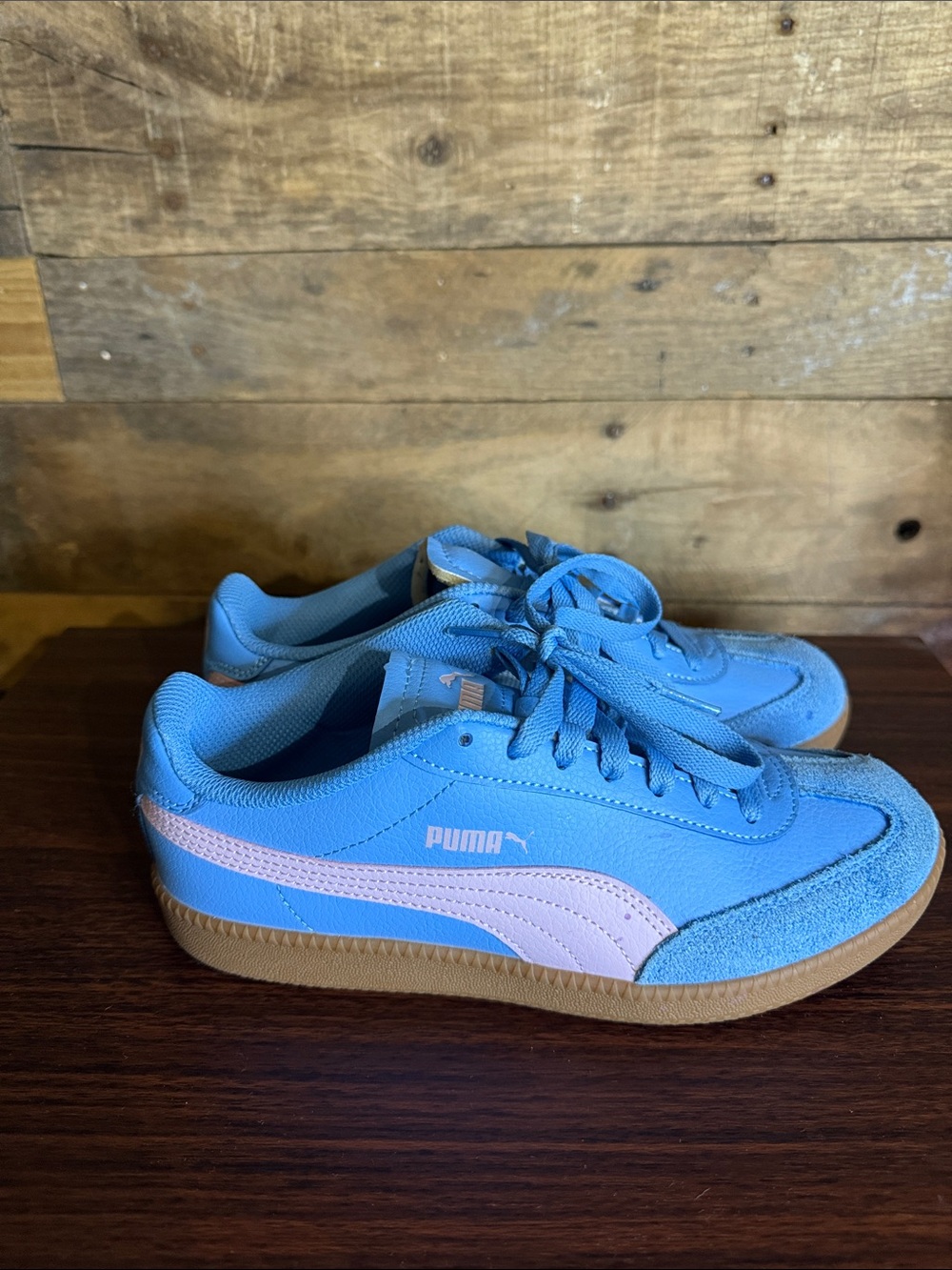 RARE PUMA Club 5v5 Women’s Sneakers Size 7.5 Blue Pink Retro